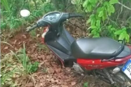 Homem é preso após estuprar, roubar moto e obrigar mulher a cozinhar para ele, em Minaçu