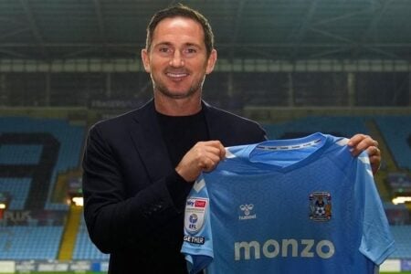 Lampard foi anunciado como novo técnico do Coventry