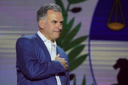 Yamandú Orsi é eleito presidente do Uruguai; Lula parabeniza Coalizão de esquerda derrota o governista Álvaro Delgado e retorna ao poder