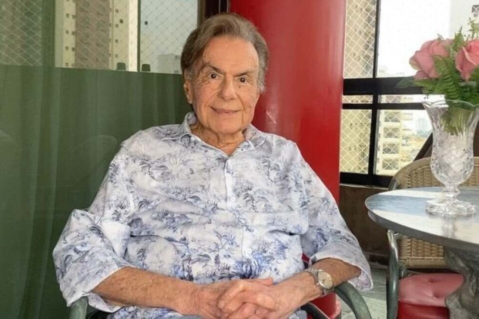 Artista tinha 86 anos e morreu no bairro de Santana, em São Paulo Cantor Agnaldo Rayol morre após sofrer queda em casa