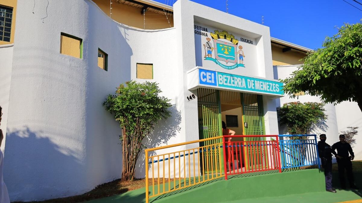 Prefeito Rogério suspende eleição para diretores de escolas municipais de Goiânia