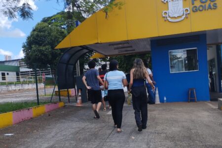 "Pior já passou, que era a redação", diz aluno em 2º dia do Enem em Goiânia