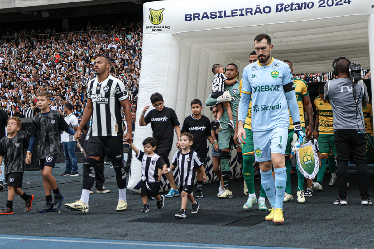 Goleiro Walter (à direita): saída do Cuiabá (Foto: Divulgação)