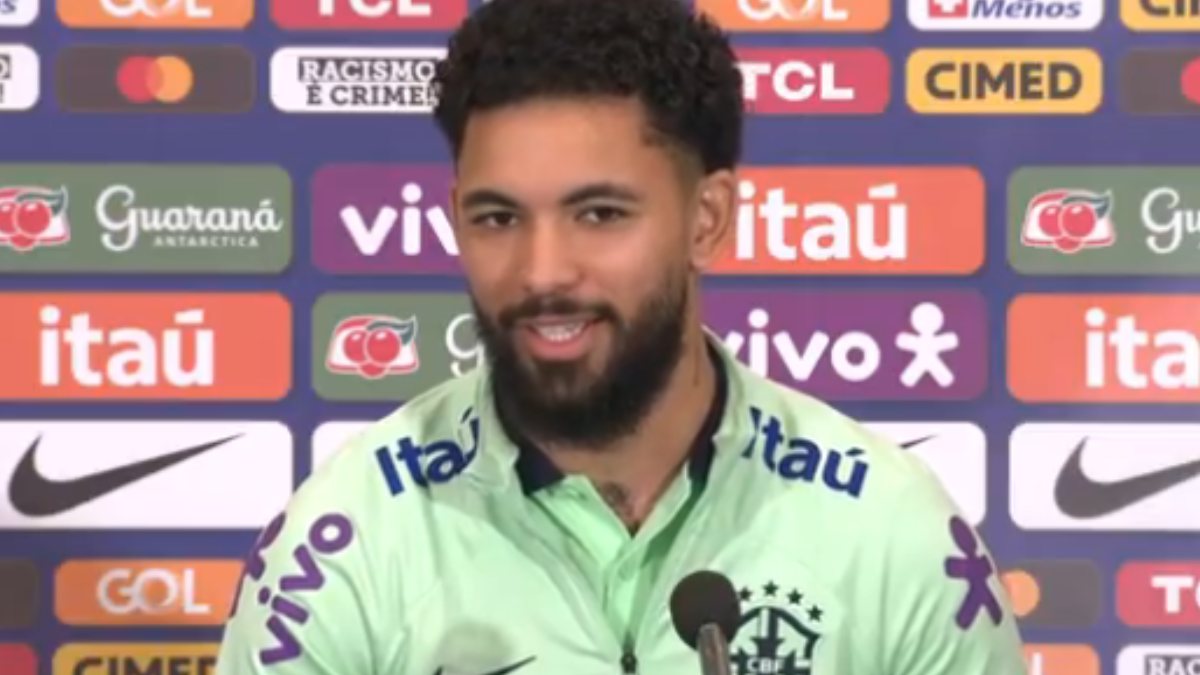Brasileiro Douglas Luiz: na mira do City e do United (Foto: Reprodução)