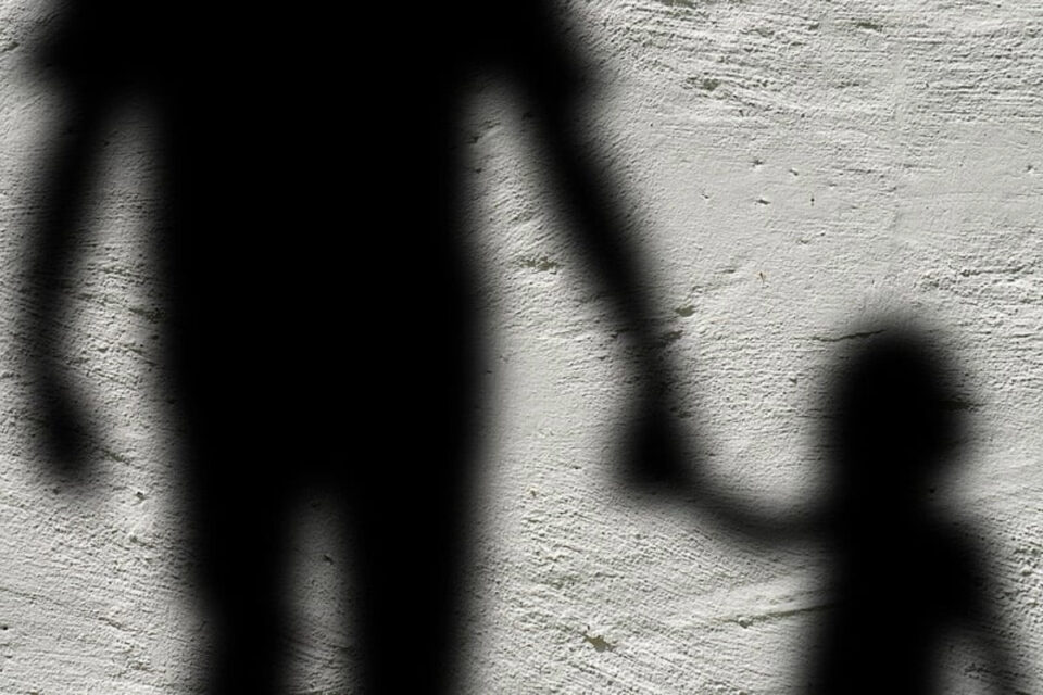 O projeto que deu origem a lei é de autoria da senadora Margareth Buzetti e teve como relator no Senado Marcos Rogério