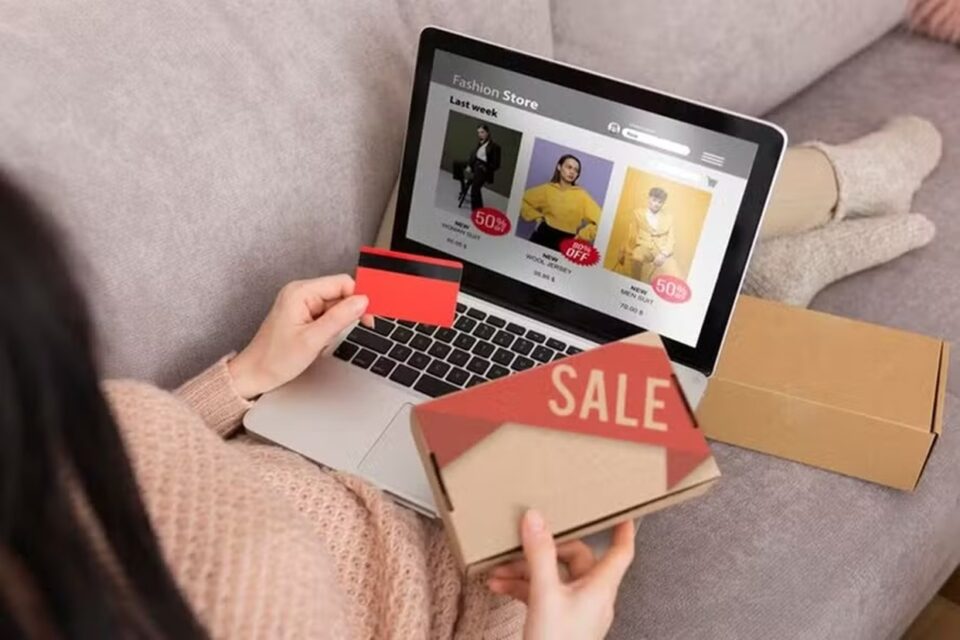 Black Friday: qual o melhor horário para comprar? Levantamento mostra quando há mais promoções confira aqui