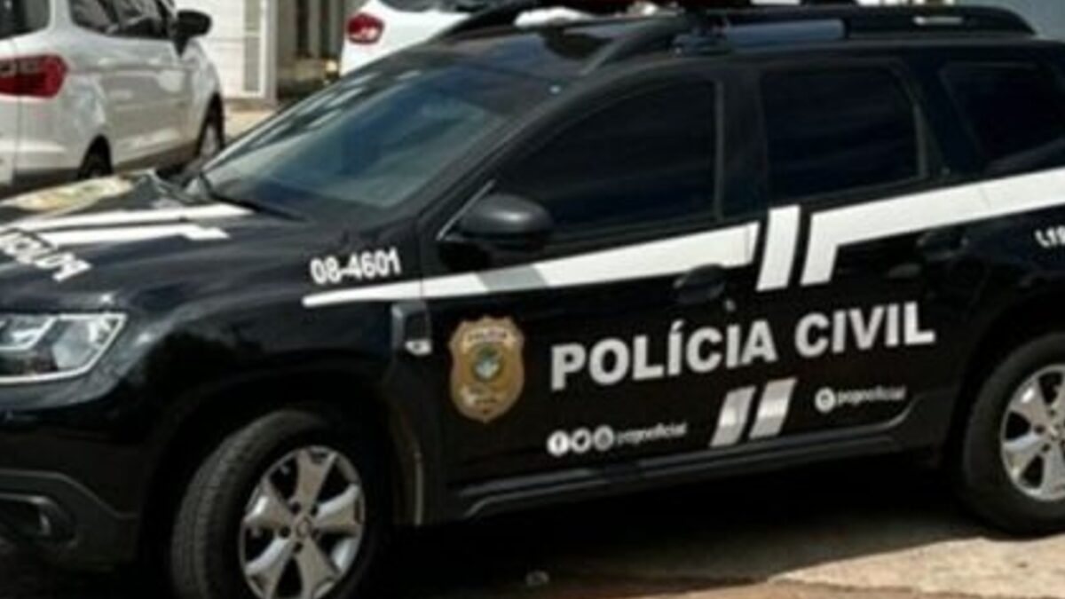 Carro caracterizado da Polícia Civil de Goiás