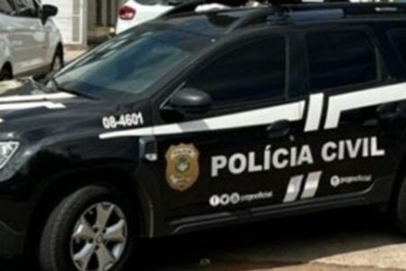 Carro caracterizado da Polícia Civil de Goiás