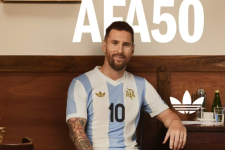 Divulgação da nova camisa da seleção argentina