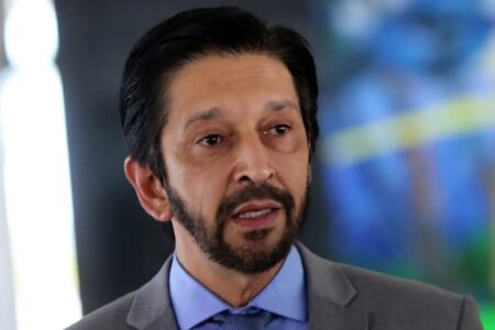 prefeito de São Paulo tá com medo de ser reconhecido na rua publicou internauta Ricardo Nunes faz harmonização facial; veja o 'antes e depois'