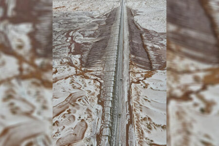 Neve no deserto da Arábia Saudita é registrada pela primeira vez (Foto: reprodução/X)