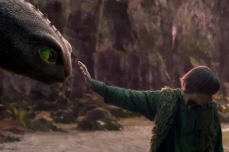 A Universal Studios lançou o primeiro trailer de sua adaptação live-action de "Como Treinar o Seu Dragão", depois que a popular trilogia da DreamWorks Animation foi lançada na década de 2010. O novo filme chega aos cinemas em 13 de junho de 2025.