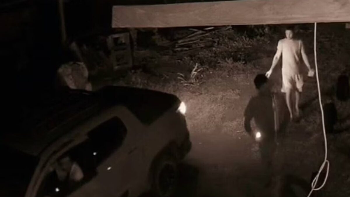 Suspeito de roubar e matar amigo a facadas são presos um ano após o crime