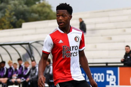 Atacante Zépiqueno, que acaba de estrear no Feyenoord (Foto: Instagram)