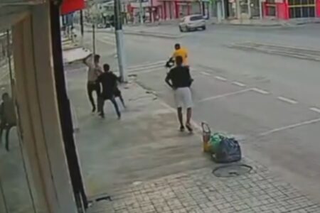 Vendedor é espancado em Uruaçu por 4 homens após 'cantar' mulher