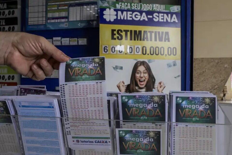 Mega da virada: veja os números mais sorteados na história Apostar mais números aumenta chance de vencer o prêmio máximo