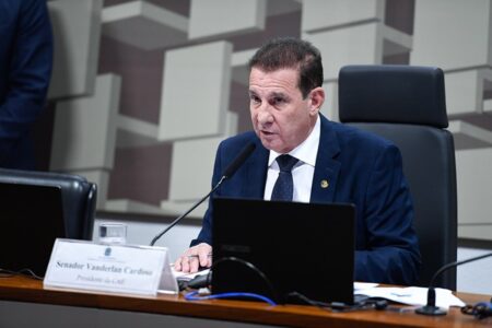 Comissão presidida por Vanderlan aprova empréstimo milionário para Aparecida