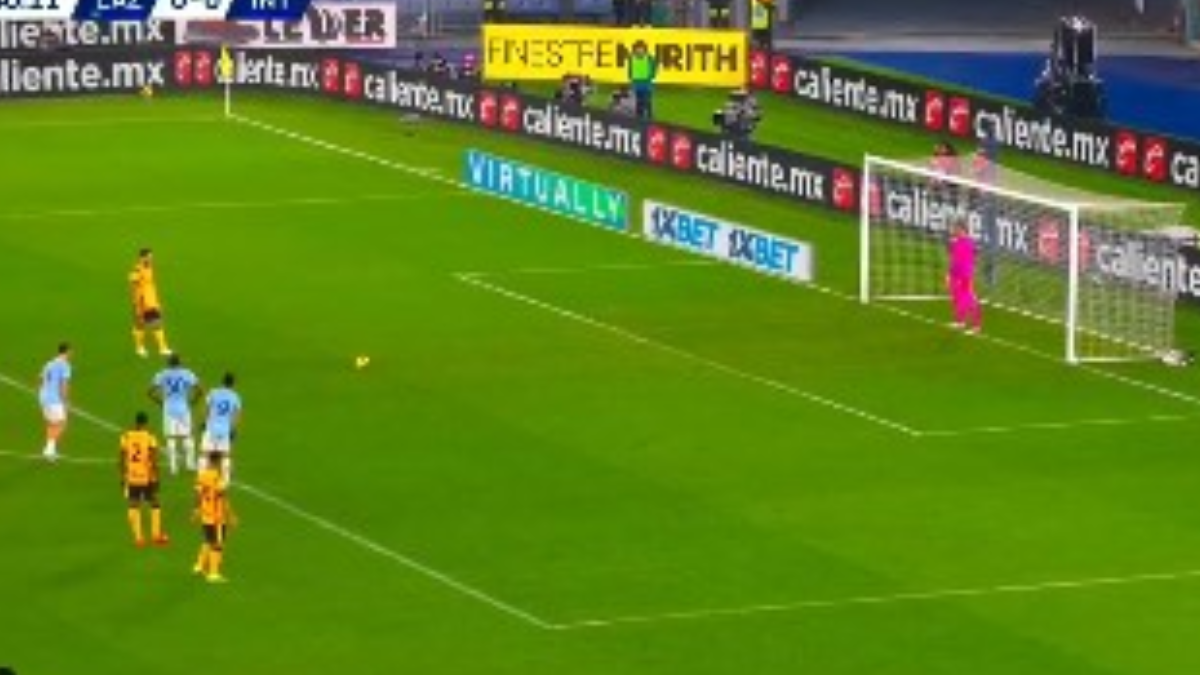 Inter e Lazio se enfrentam no estádio Olímpico de Roma (Foto: Reprodução)