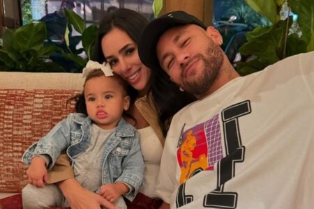 Neymar ao lado da família