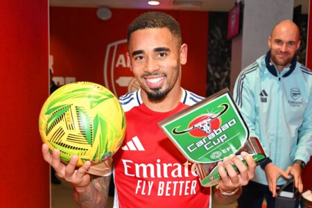 Gabriel Jesus faz hat trixk pelo Arsenal