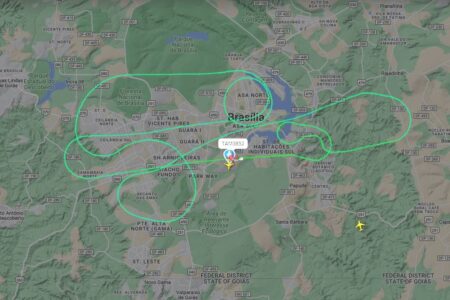 Avião da Latam faz pouso forçado em Brasília após voar em círculos e declarar emergência Companhia se manifestou