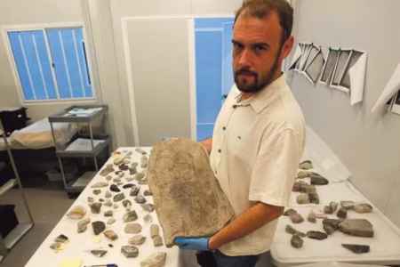 Pedro Von Seehausen, arqueólogo do Museu Nacional (Foto: Custódio Coimbra/Agência O Globo)