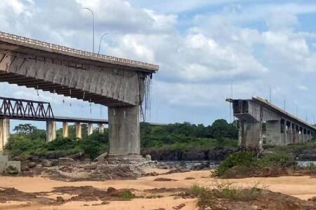 Número de desaparecidos após queda de ponte sobe para 15; bombeiros confirmam uma morte ponte que liga Tocantins e Maranhão