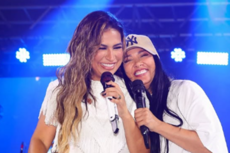 Simone e Simaria cantam juntas após dois anos de separação