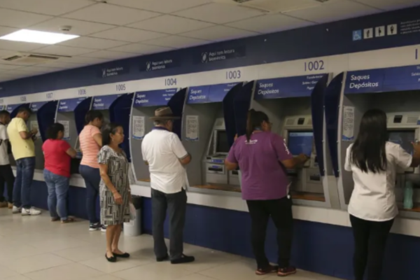 Veja o calendário de pagamento do PIS/Pasep 2026 proposto pelo governo e quem recebe Regras para pagamento do abono salarial vão mudar