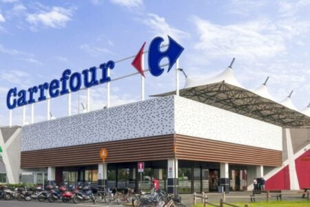 Carrefour demite 2.200 funcionários às vésperas do Natal Grupo diz que movimento é 'natural do setor varejista'