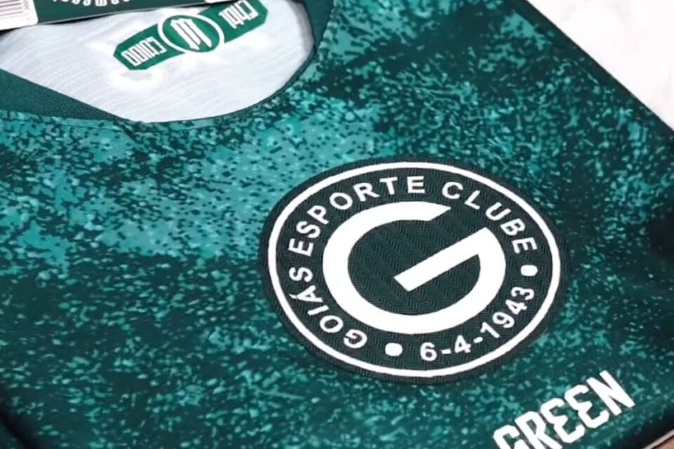 Camisa do Saneago Goiás agora está disponível para compra