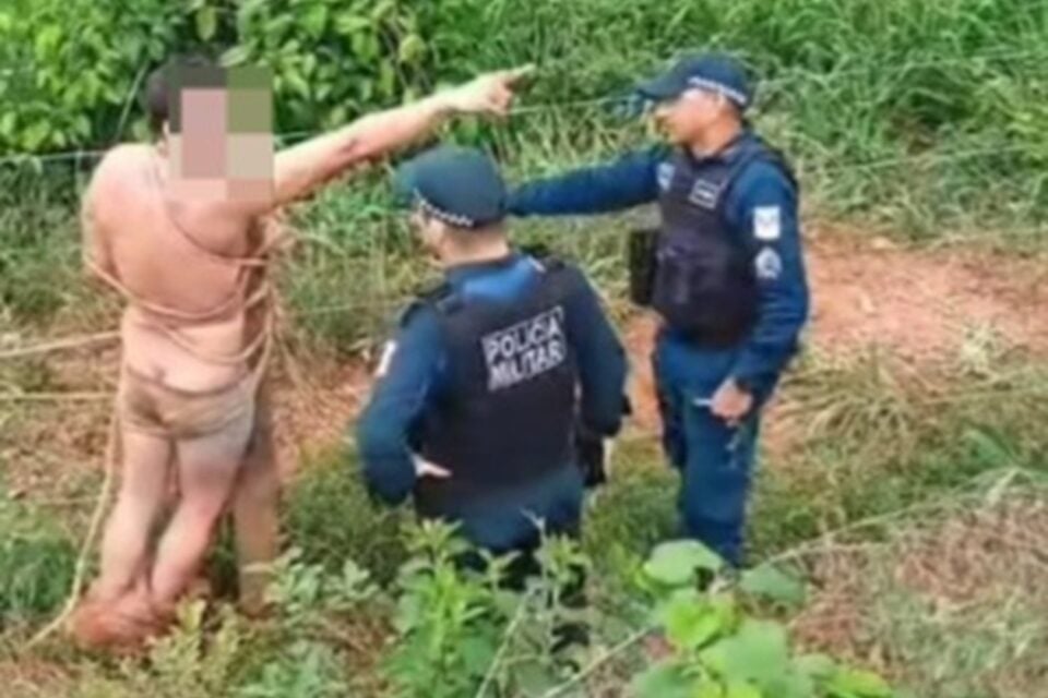 Policial é amarrado em cerca após ameaçar funcionários de empresa no Pará; vídeo "Eu tô de atestado médico, eu não posso ser preso", diz