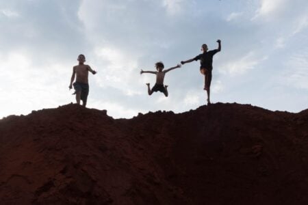 Câmara de Goiânia recebe exposição que retrata resistência nas ocupações urbanas