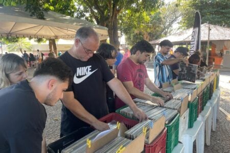 Vinillândia - Feira de Discos de Vinil ganha edição de Natal neste sábado (7), em Goiânia