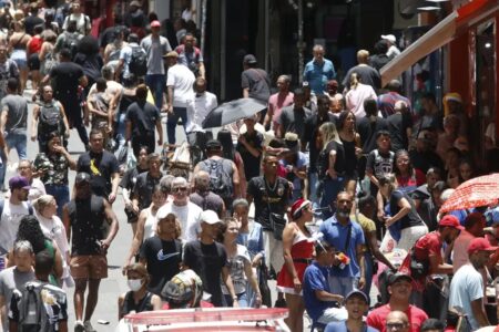 Pesquisa: 49% dos brasileiros acreditam que país vai melhorar em 2025