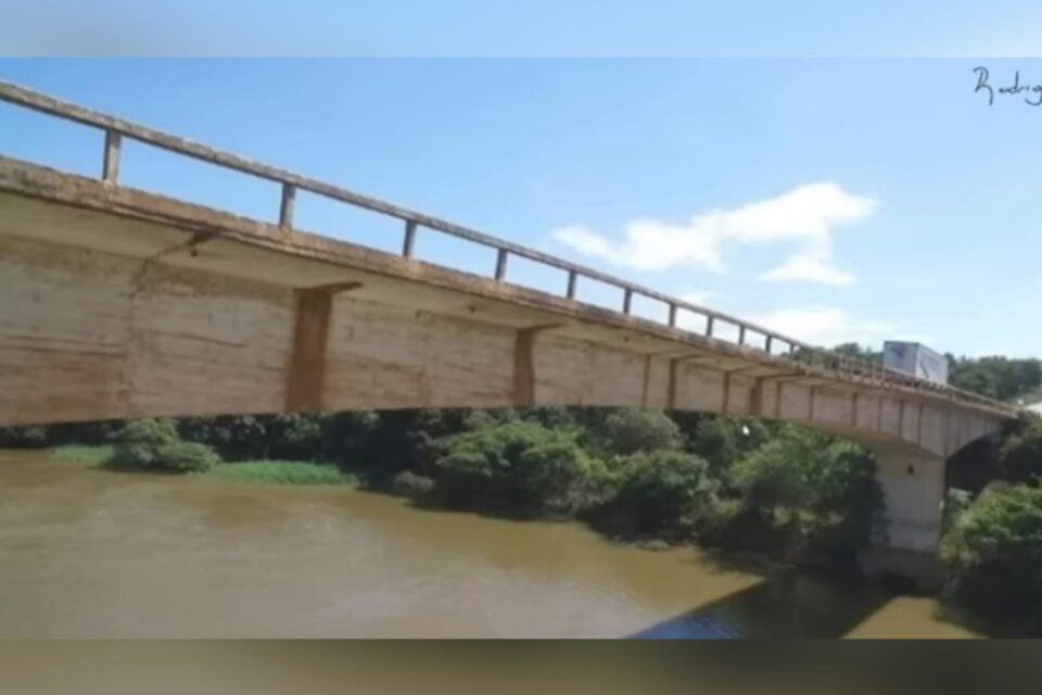 Ponte sobre Rio das Almas na BR-153, em Nova Glória, Goiás