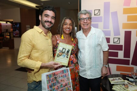 Paulo Betti recebe famosos durante lançamento de seu livro no Rio de Janeiro