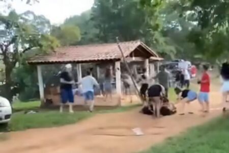 Suposto PM se envolve em briga, é desarmado e tem arma descarregada em Aragoiânia