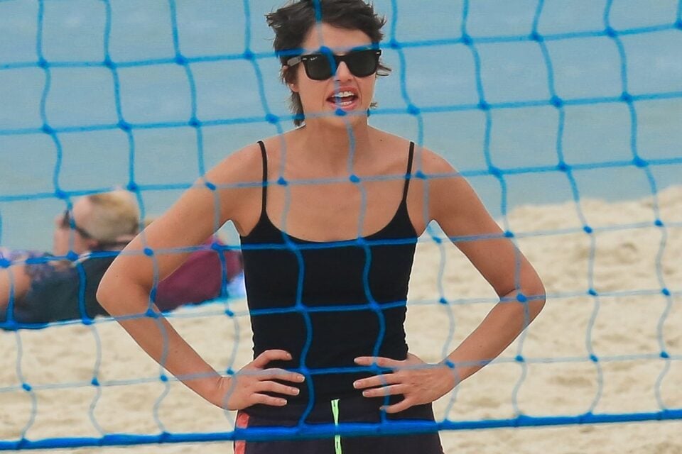 Agatha Moreira em partida de vôlei (Foto: AgNews)