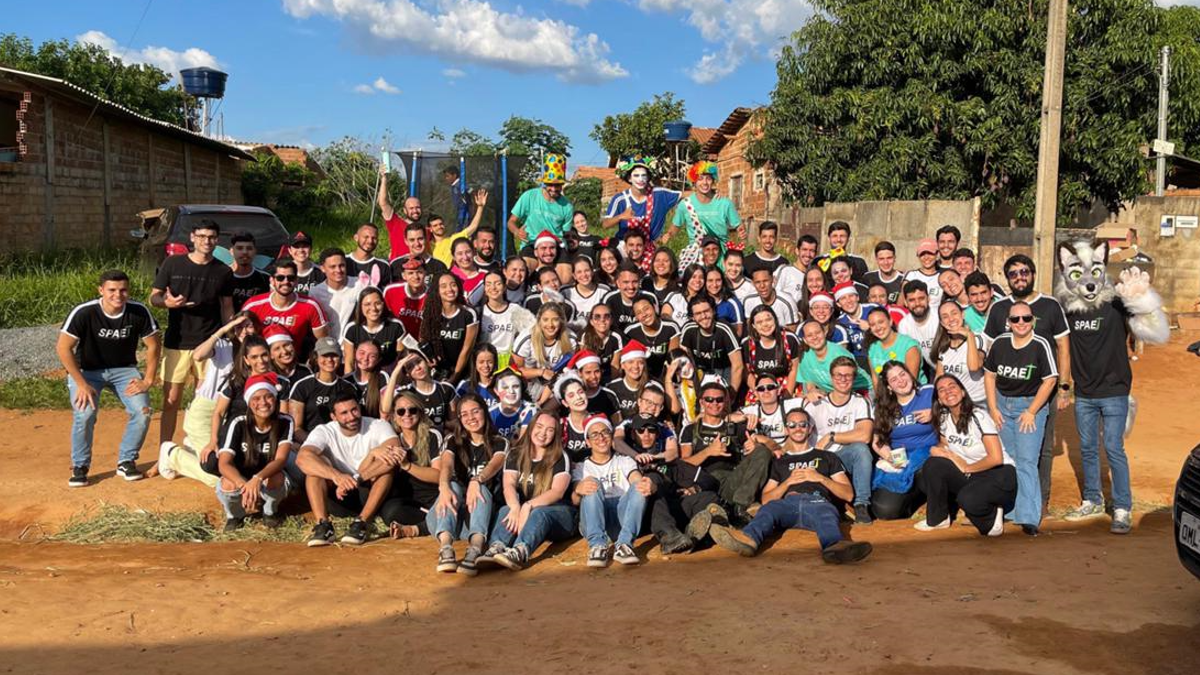 Grupo de Jovens da Paróquia São Paulo Apóstolo de Goiânia (SPAEJ) comemorou seus 30 anos (Foto: Divulgação)