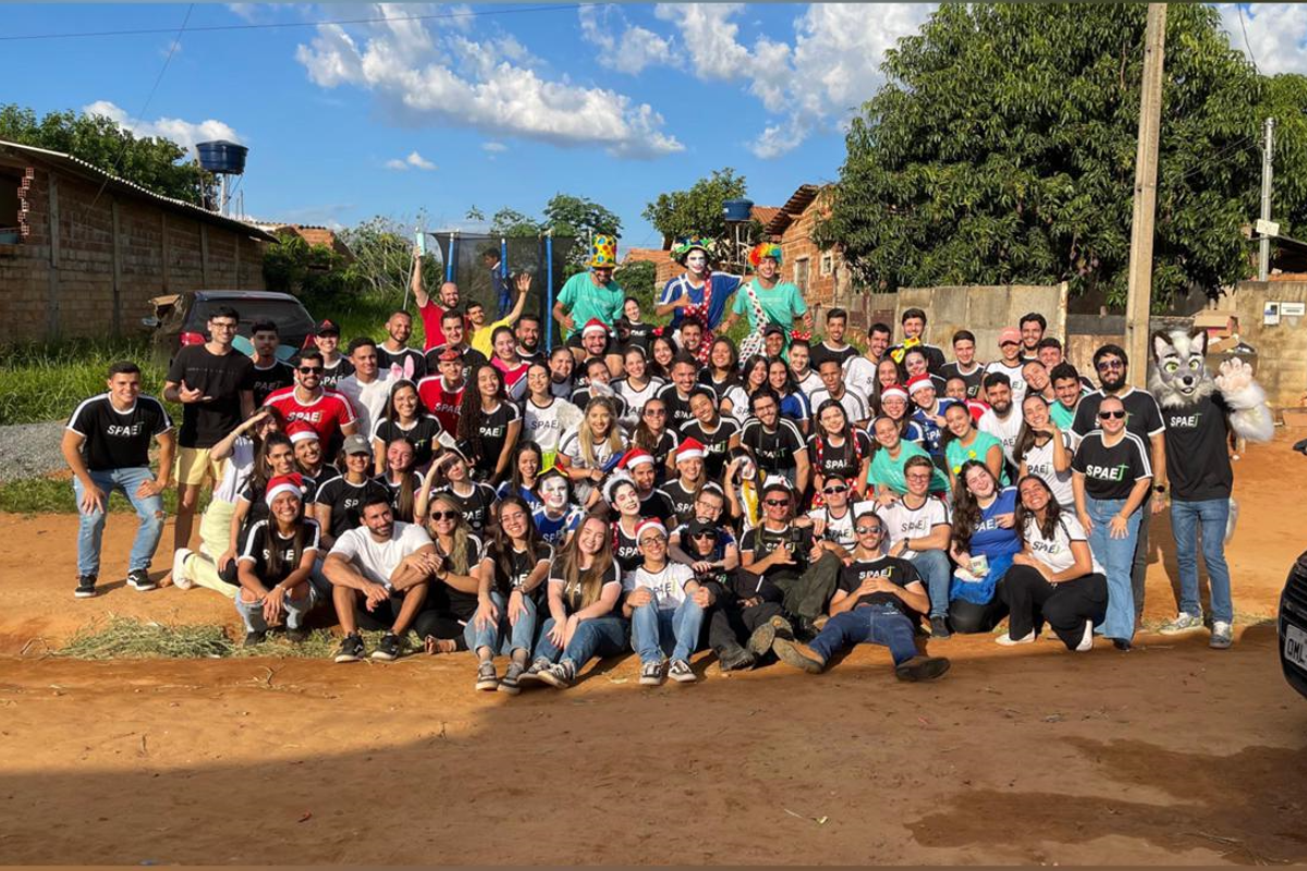 Grupo de Jovens da Paróquia São Paulo Apóstolo de Goiânia (SPAEJ) comemorou seus 30 anos (Foto: Divulgação)