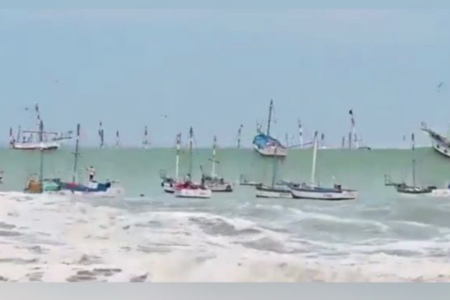 Peru fecha 30 portos devido a fortes ondas que atingem sua costa (Foto: Reprodução/X)