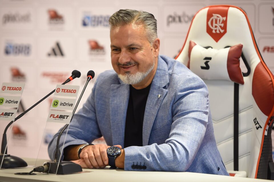 José Boto em coletiva no Flamengo