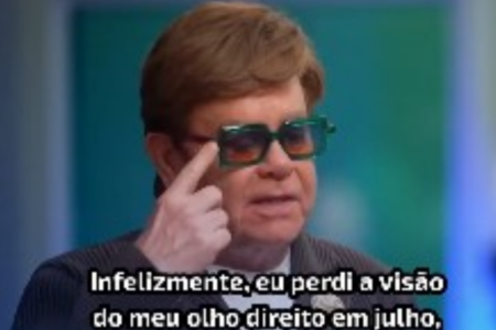 Astro britânico Elton John: cego do olho direito (Foto: Reprodução)