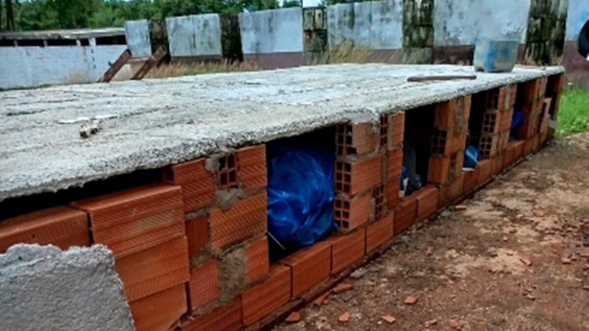 Familiar denuncia ossadas retiradas dos túmulos em cemitério de Aparecida