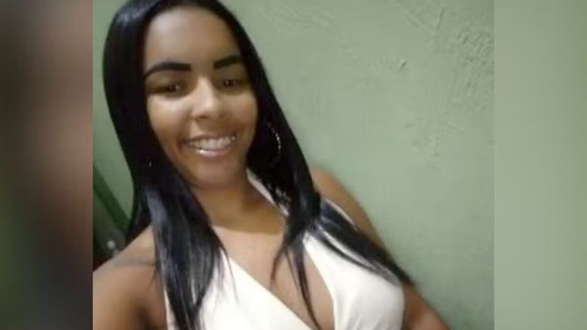 Mulher é morta a facadas pelo ex em praça no Centro do Rio Eduarda Ferreira Soares tinha uma medida protetiva contra o ex-marido