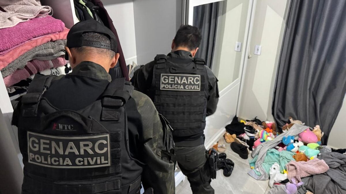 PC cumpre mandados de busca e apreensão na casa dos investigados