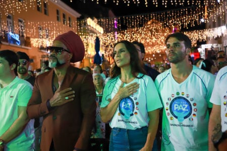 Ivete Sangalo é homenageada na Bahia (Foto: AgNews)