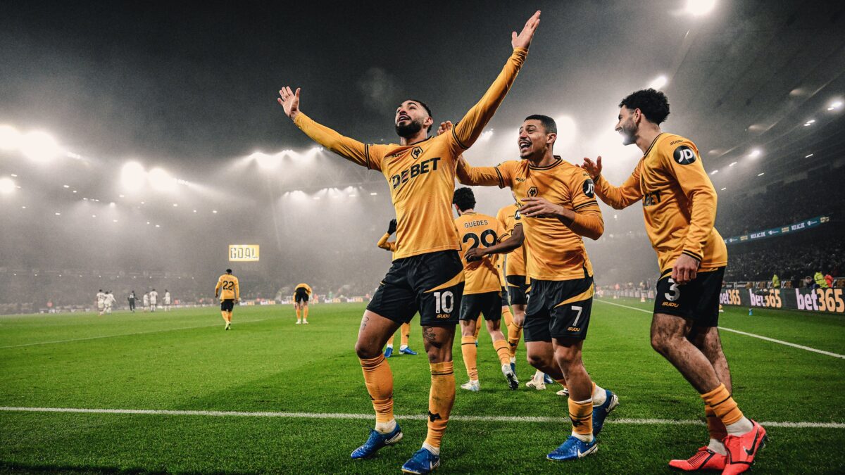 Wolves vence Manchester United