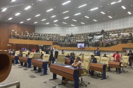 Câmara de Goiânia aprova taxa do lixo Fabricio Rosa e Katia Maria prometem recorrer à Justiça contra a sanção da matéria